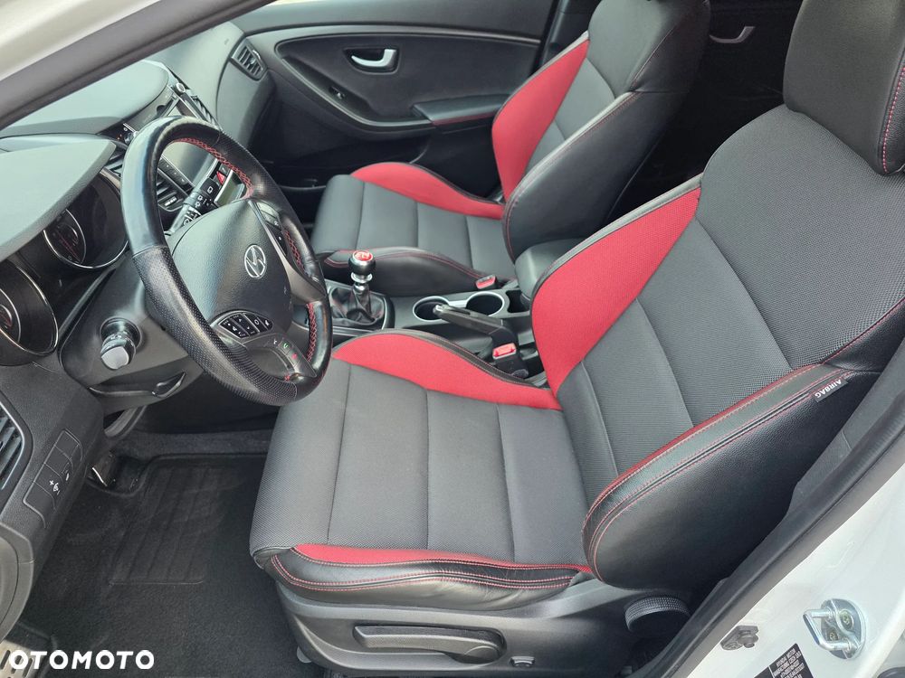 Hyundai i30 1.6 T GDI Turbo - 18