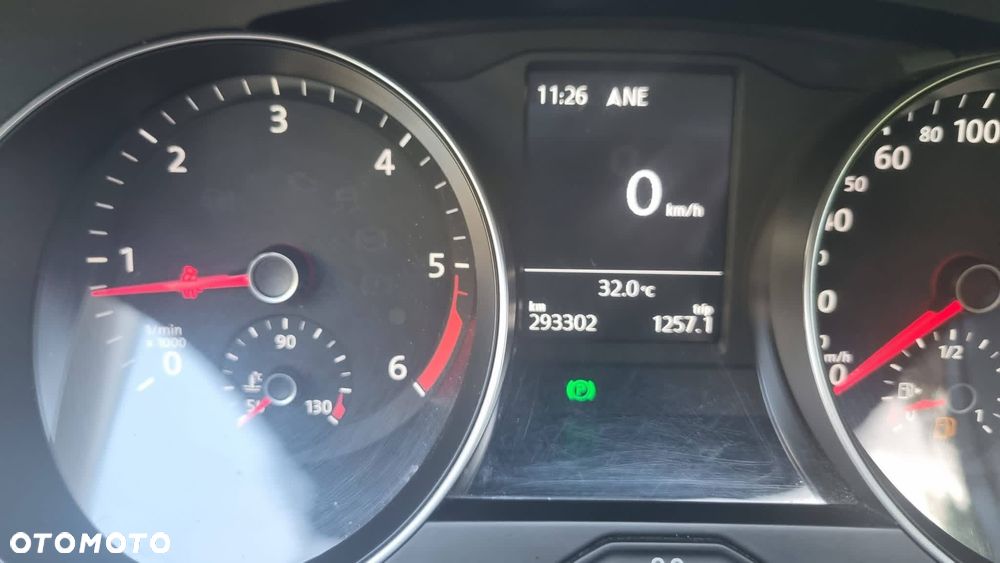 Volkswagen Passat 1.6 TDI BMT Trendline - 11