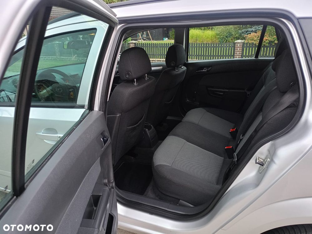 Opel Astra - 11