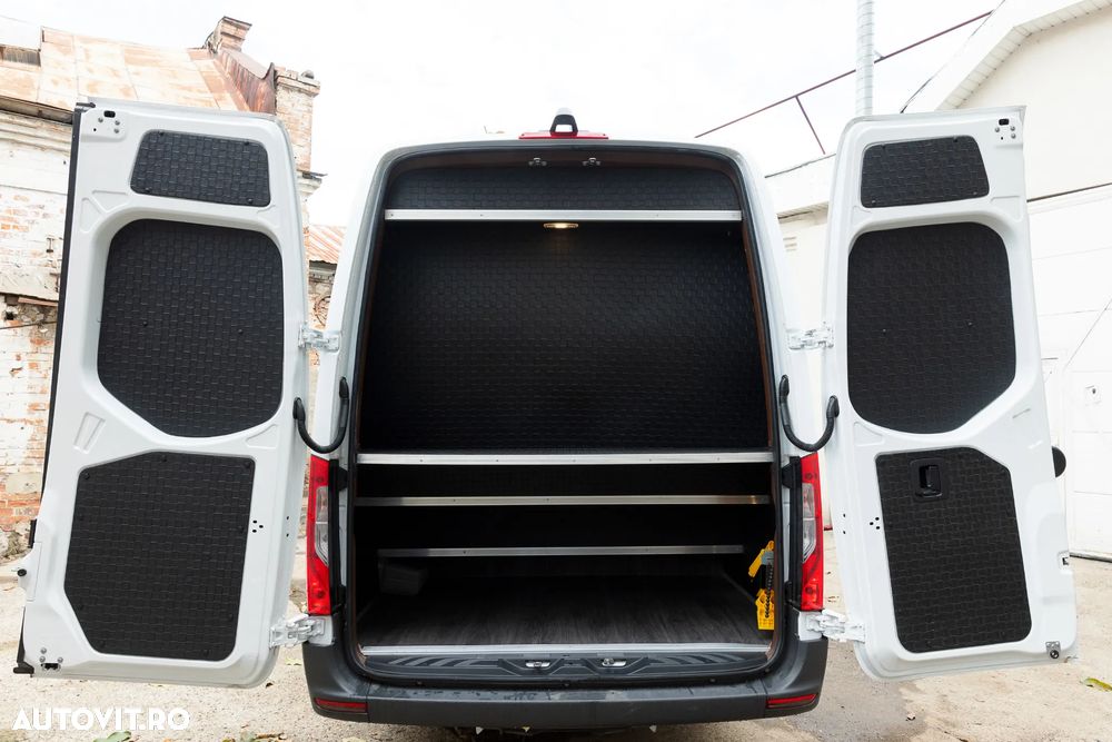 Mercedes-Benz SPRINTER - 25