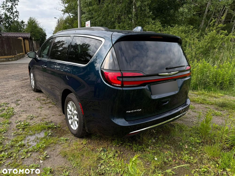 Chrysler Pacifica - 11
