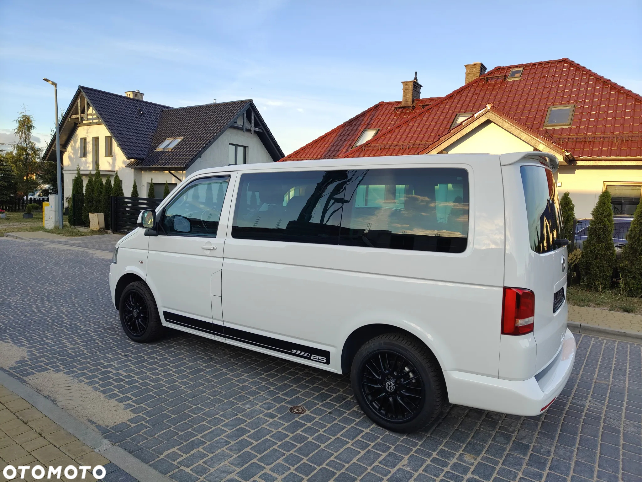 Volkswagen Multivan - 5