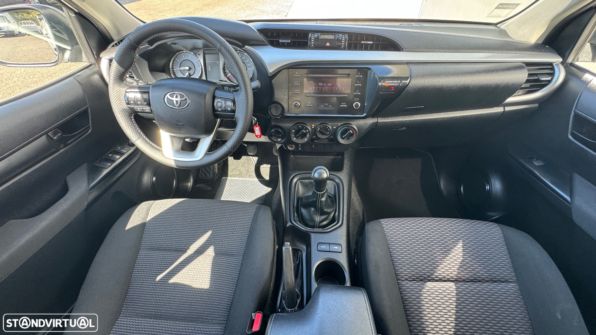 Toyota Hilux 2.4 D-4D 4WD CD CM - 21