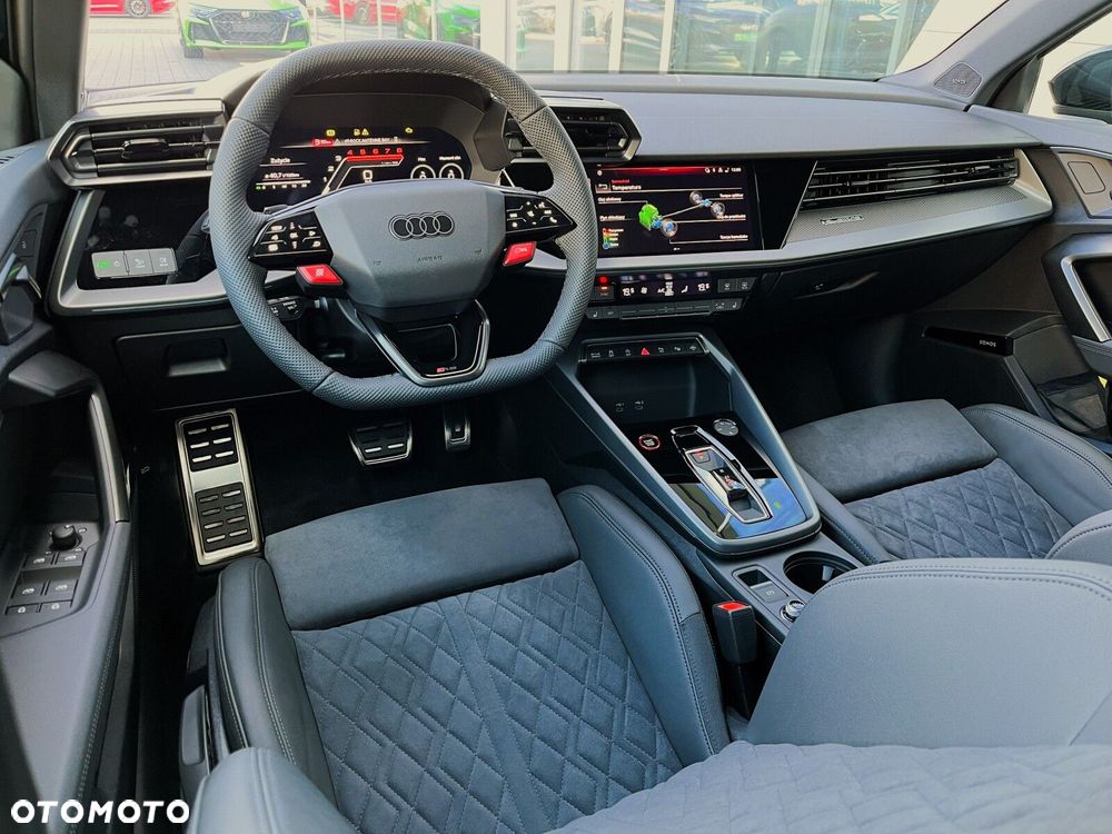 Audi RS3 Sportback - 17