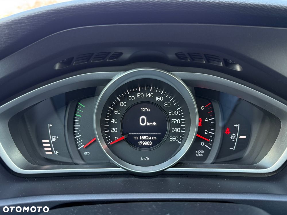 Volvo V40 D2 Kinetic - 23