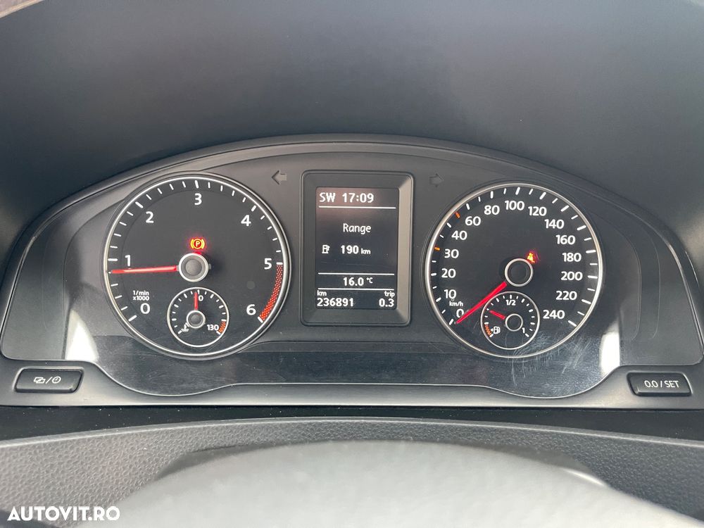 Volkswagen Caravelle - 38