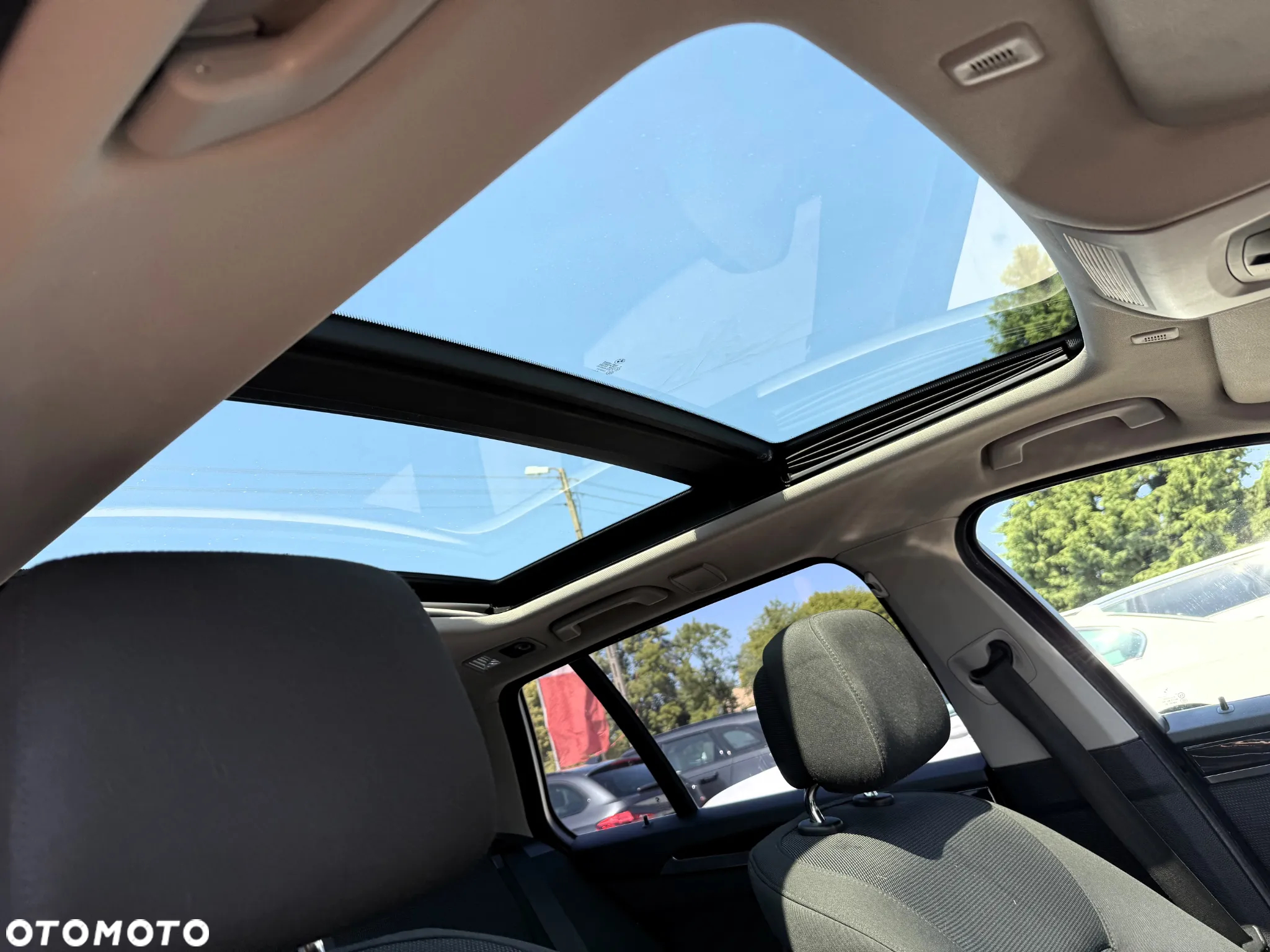 BMW Seria 5 520d Touring - 13