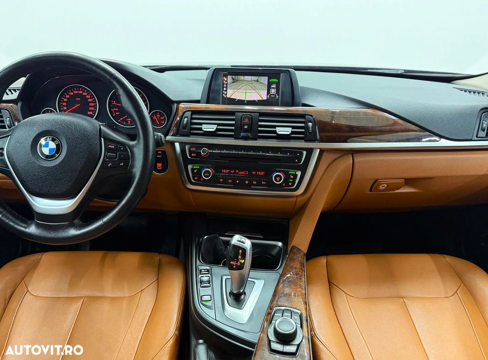 BMW Seria 3 320i Aut. Luxury Line - 16