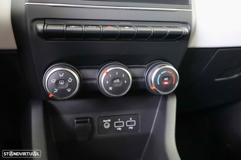 Renault Clio - 39