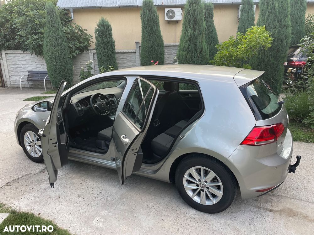 Volkswagen Golf - 12