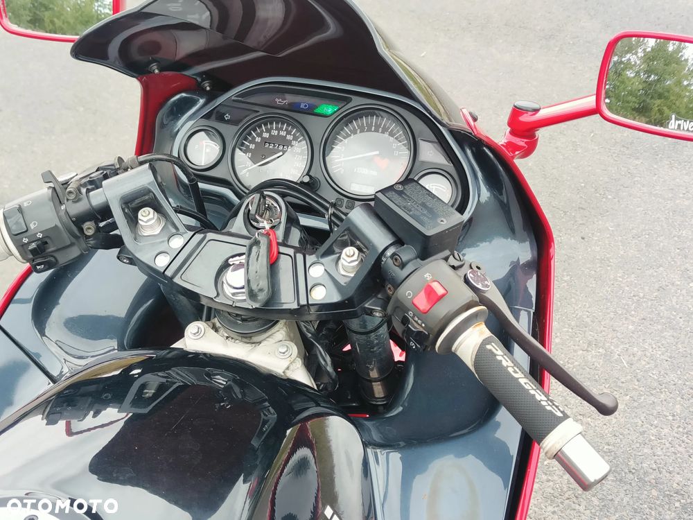 Kawasaki ZZR - 28