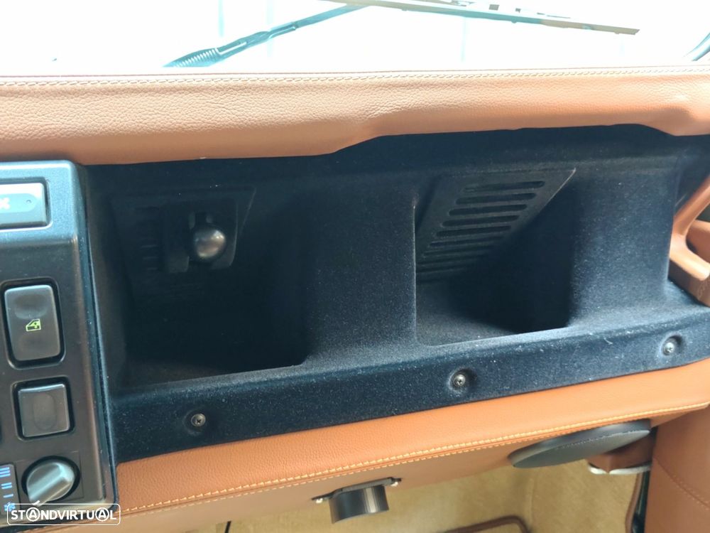 Land Rover Defender 130 - 16