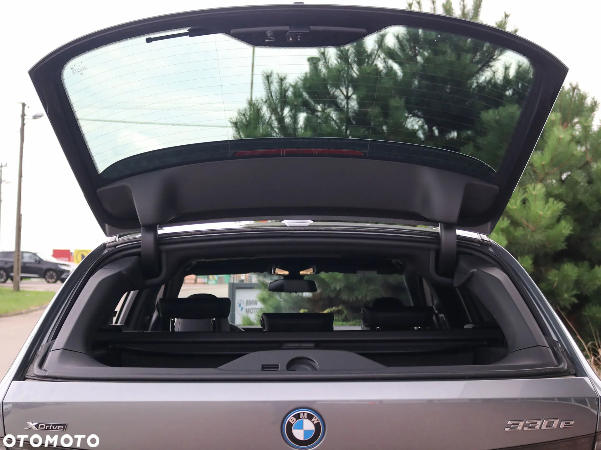 BMW Seria 3 330e xDrive M Sport sport - 22