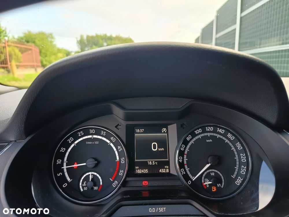 Skoda Octavia 2.0 TDI RS - 21