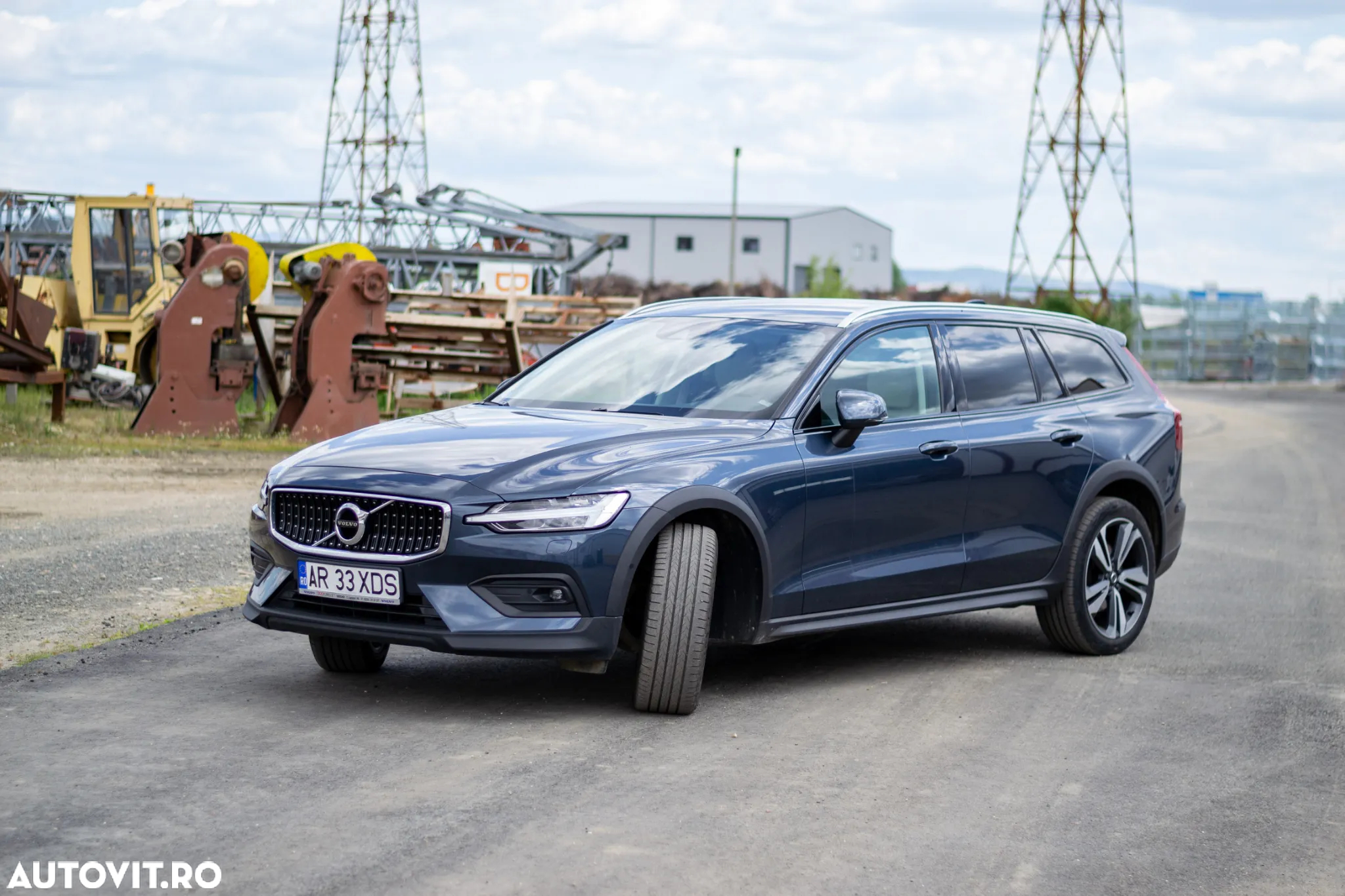 Volvo V60 B4 MHEV AT8 FWD Momentum Pro - 10