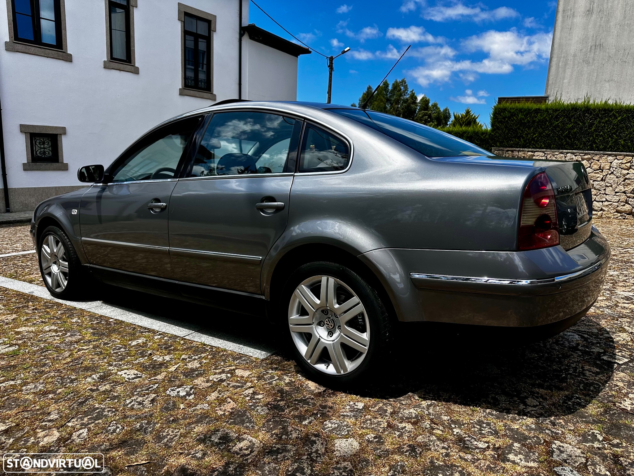 VW Passat 1.9 TDi Highline - 4