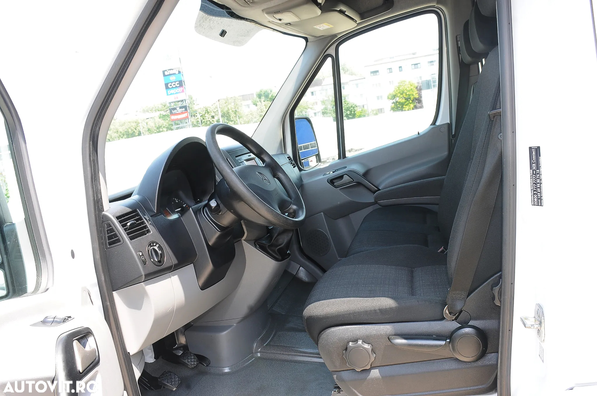 Mercedes-Benz Sprinter - 9