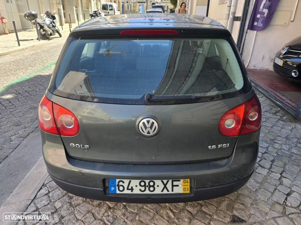 VW Golf 1.6 FSi Sport - 5