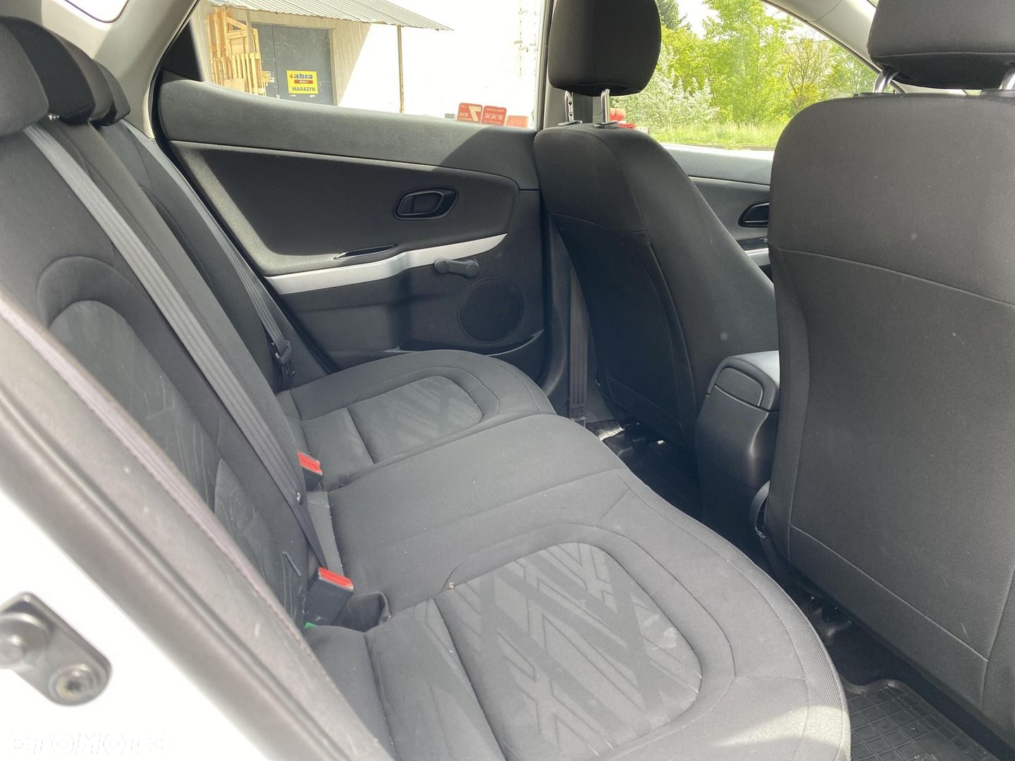Kia Ceed - 12