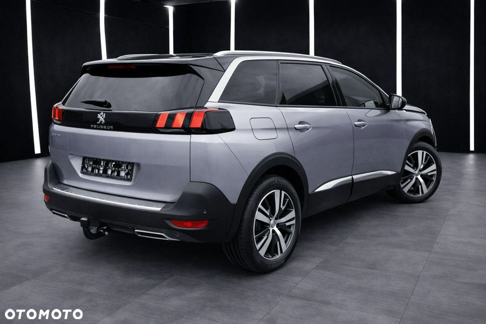 Peugeot 5008 - 8