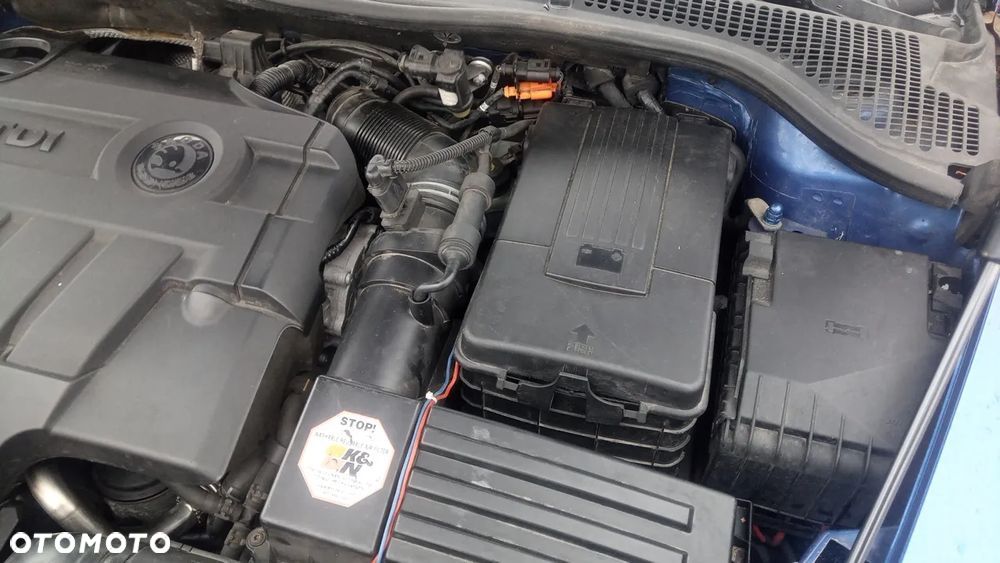 Skoda Octavia Combi 2.0 TDI CR DPF RS - 11