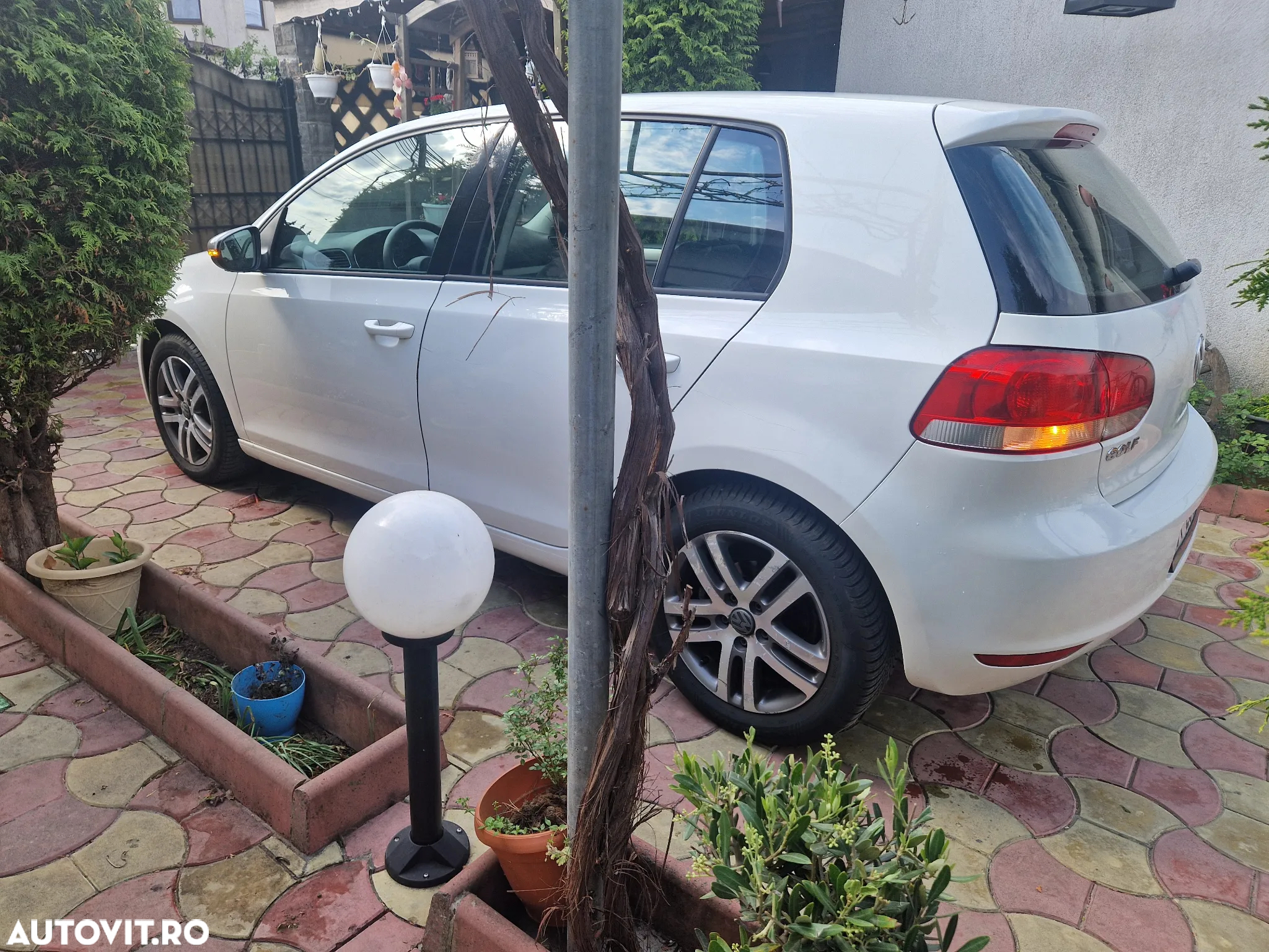 Volkswagen Golf 1.6 TDI BlueMotion Technology DPF Trendline - 4