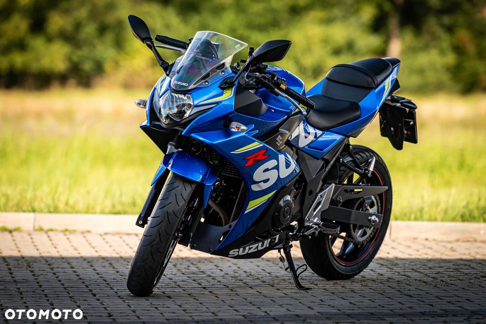 Suzuki GSX-R - 4