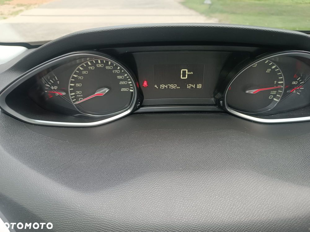 Peugeot 308 BlueHDi FAP 120 Stop & Start Allure - 25