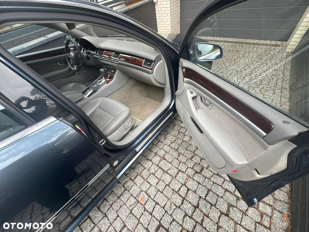 Audi A8 4.2 FSI Quattro - 12