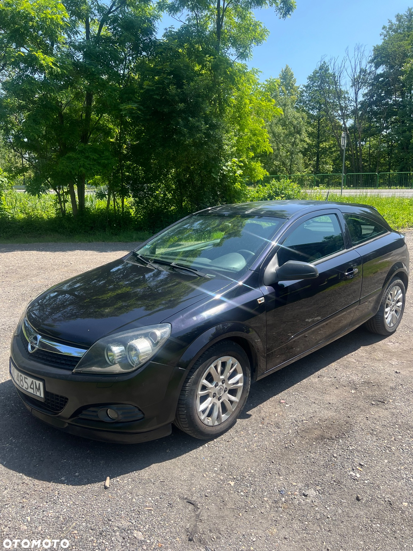 Opel Astra III GTC 1.6 111 - 2