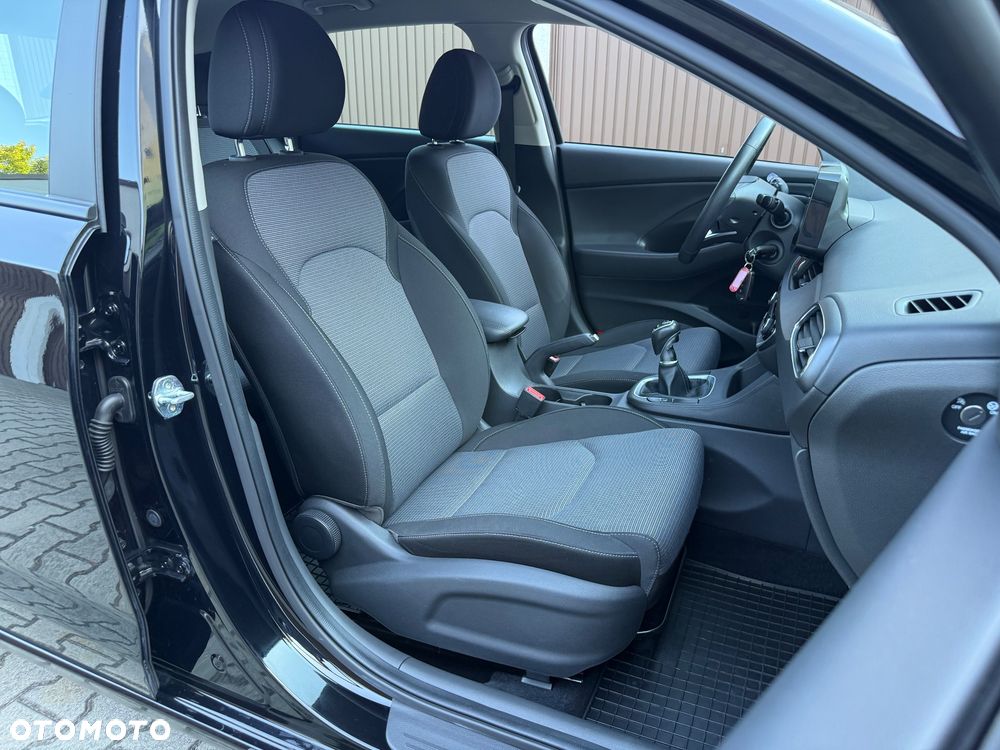 Hyundai i30 1.5 DPI Classic + - 20