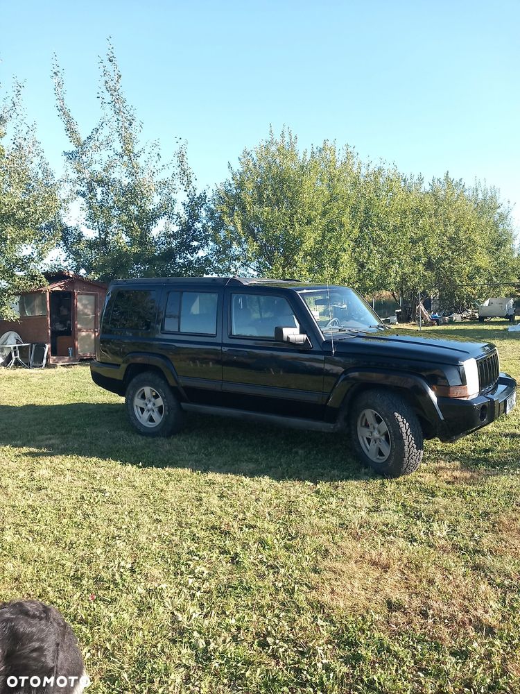 Jeep Commander 3.7 V6 - 8