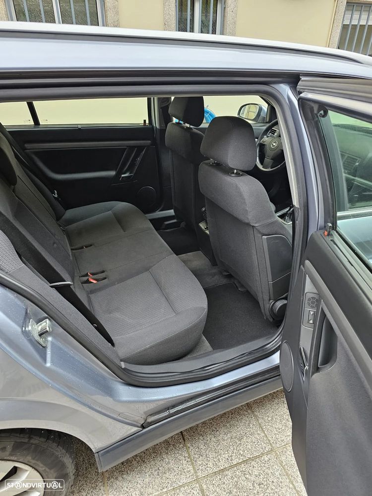Opel Vectra Caravan 1.9 CDTi Cosmo - 16
