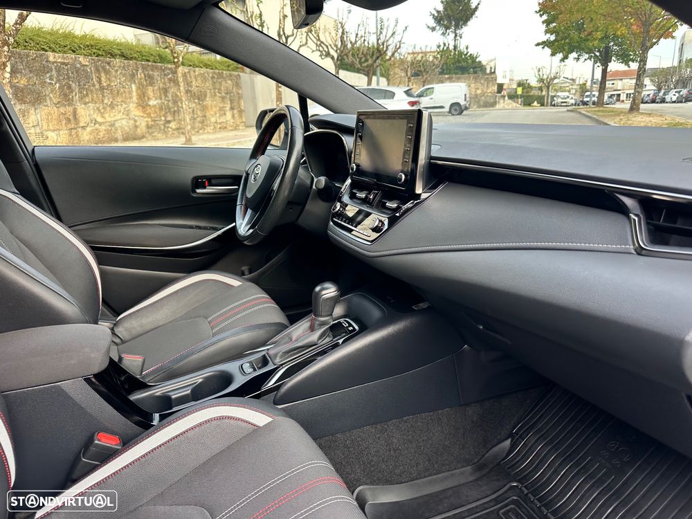 Toyota Corolla 1.8 Hybrid GR-Sport - 54