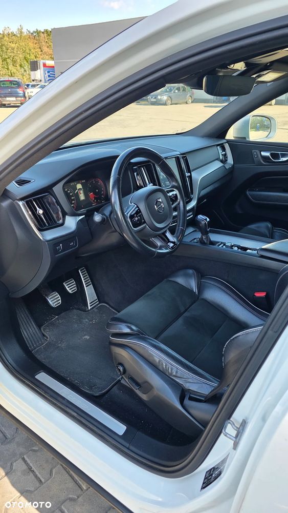 Volvo XC 60 D3 R-Design - 9