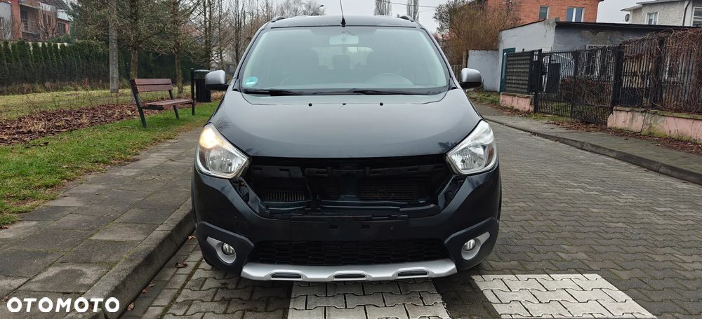 Dacia Lodgy dCi 110 Stepway Celebration - 8