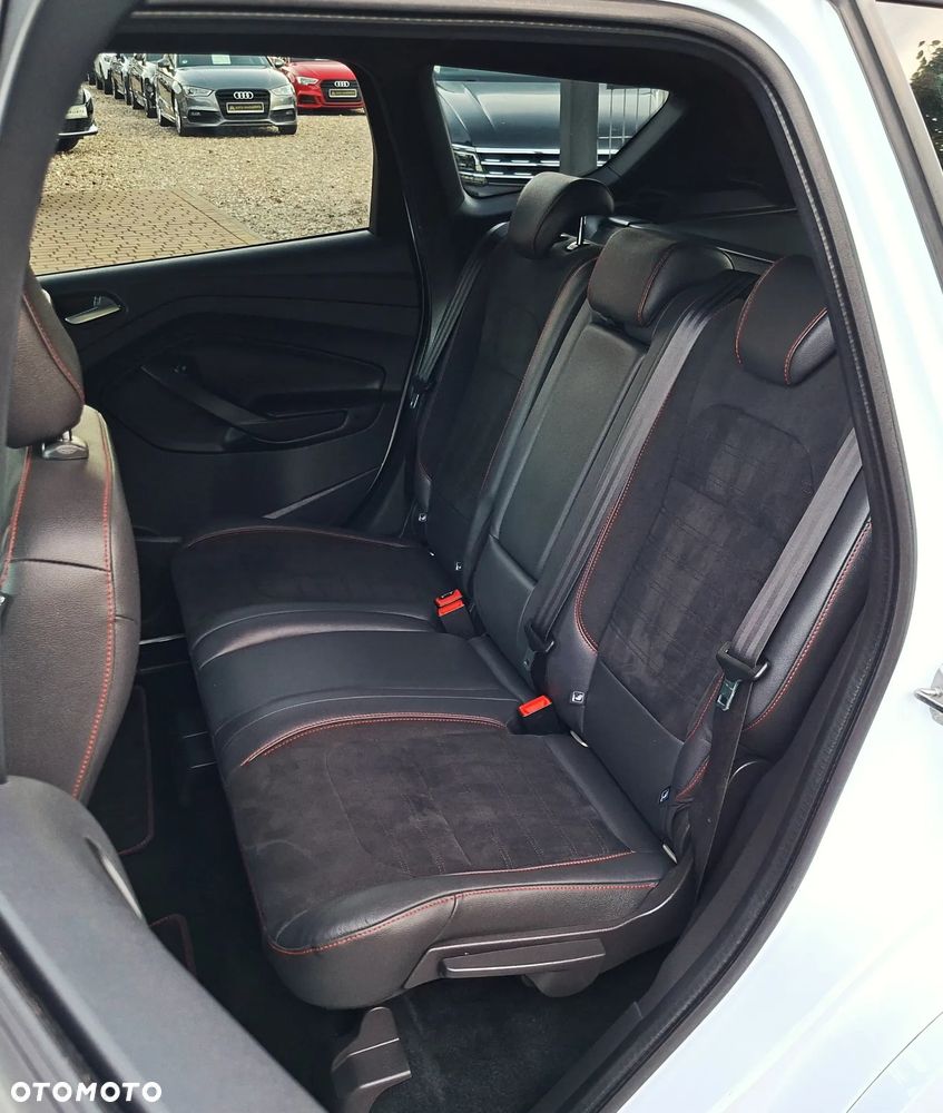 Ford Kuga 2.0 TDCi 2x4 ST-Line - 20