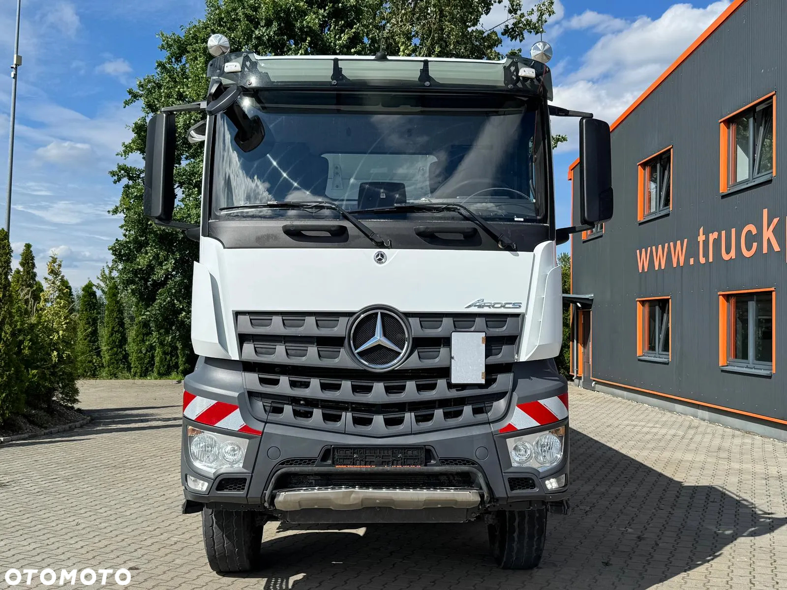 Mercedes-Benz AROCS 4145 8X8 EURO6 WYWROTKA TRÓJSTRONNA Z BORDATIKIEM - 2