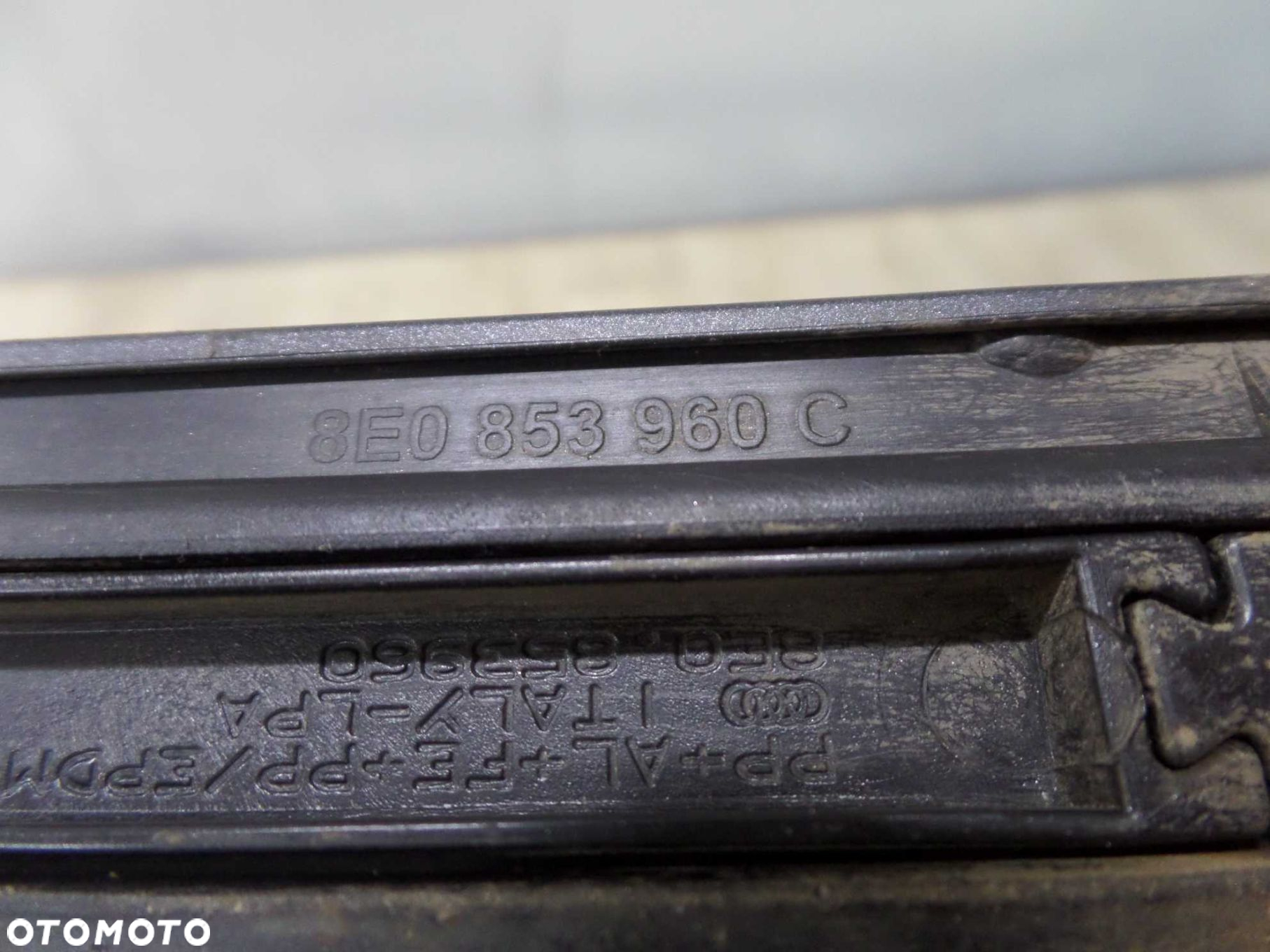 AUDI A4 B7 LISTWA DRZWI PRZOD DOLNA PRAWA 8E0853960C LY7H S-LINE 01-07 - 5