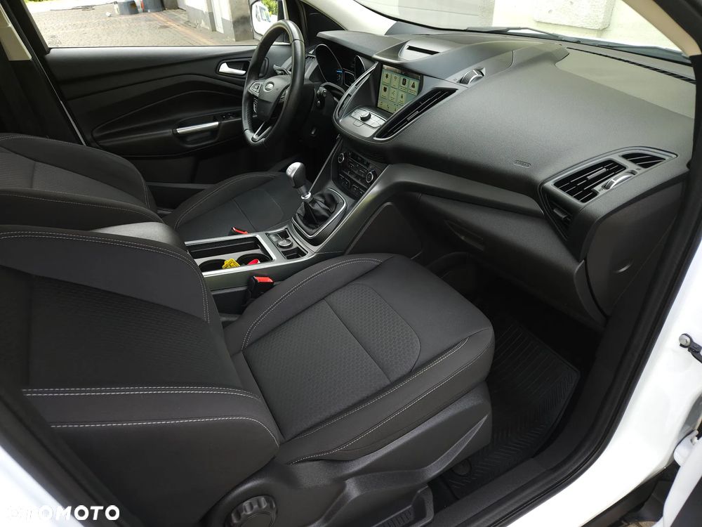 Ford Kuga 2.0 TDCi AWD Titanium - 34