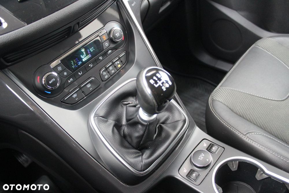 Ford Kuga 2.0 TDCi FWD Titanium - 12