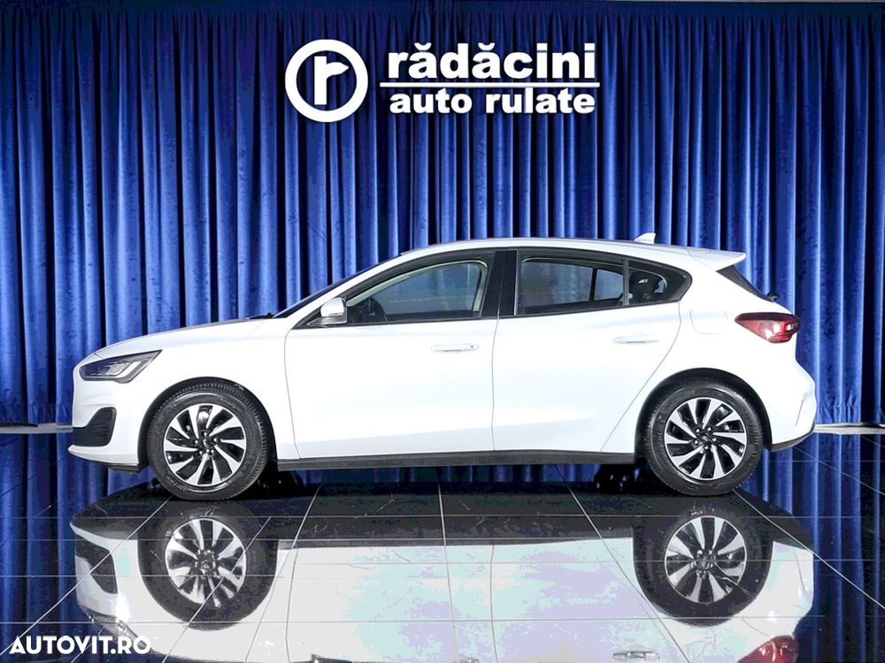 FORD Focus 2022 — imagine 6
