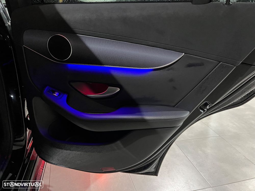 Mercedes-Benz EQC 400 4Matic - 28