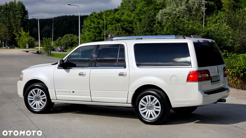 Lincoln Navigator 5.4 4WD Luxury - 22