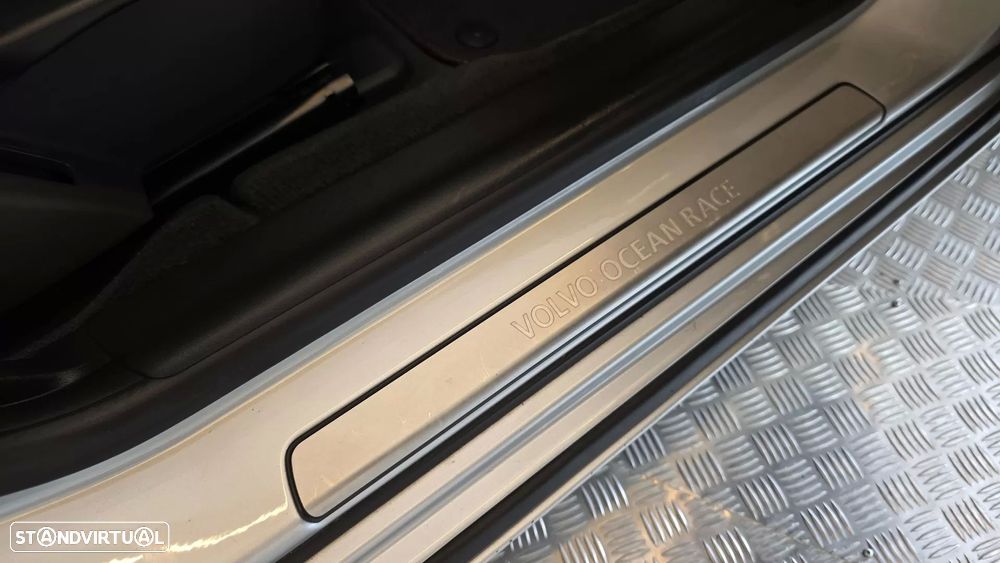Volvo V60 2.0 D4 VOR - 51