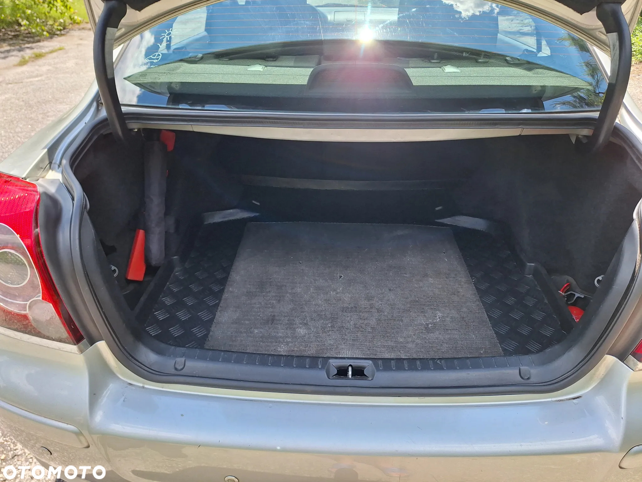 Toyota Avensis 2.0 D-4D Luna - 5