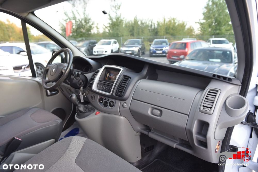 Renault Trafic - 25