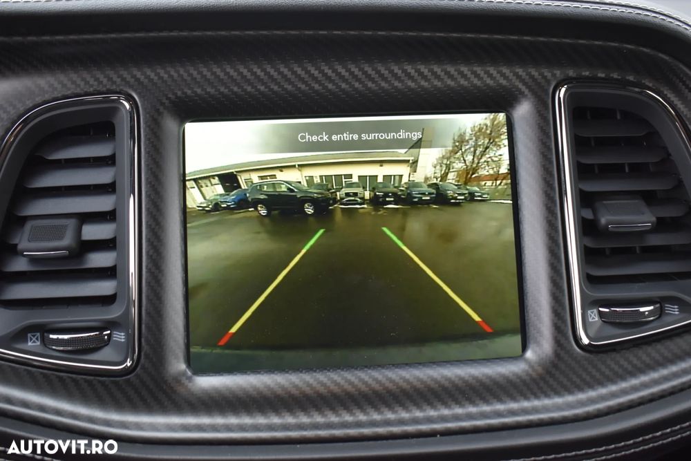 Dodge Challenger - 15