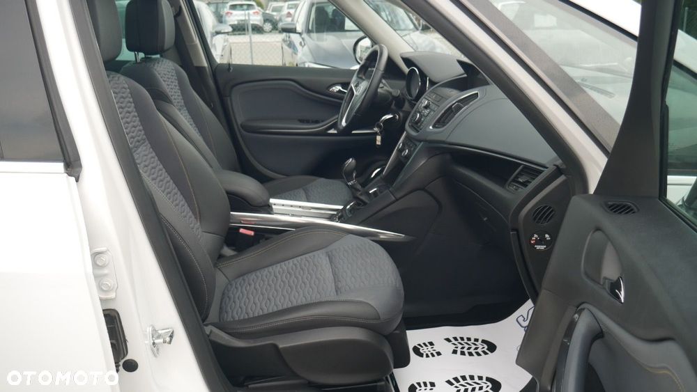 Opel Zafira - 13