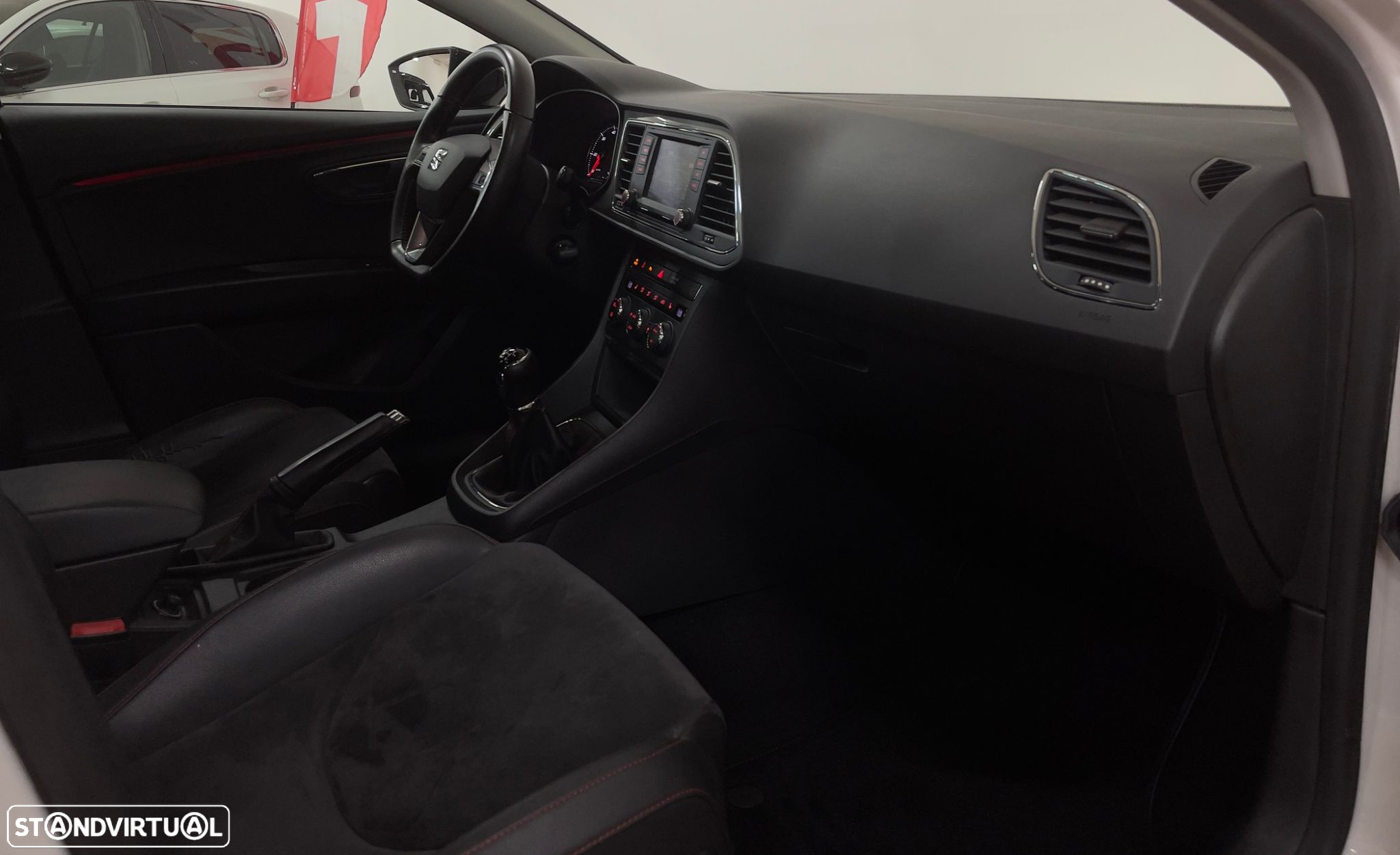 SEAT Leon 2.0 TDI DPF FR - 14